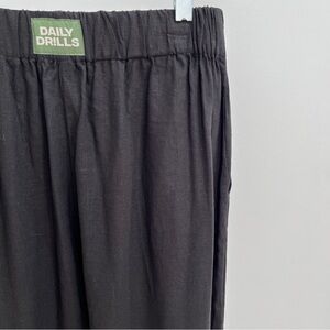 Daily Drills black linen blend resort pant S wide leg pull on pants pockets
